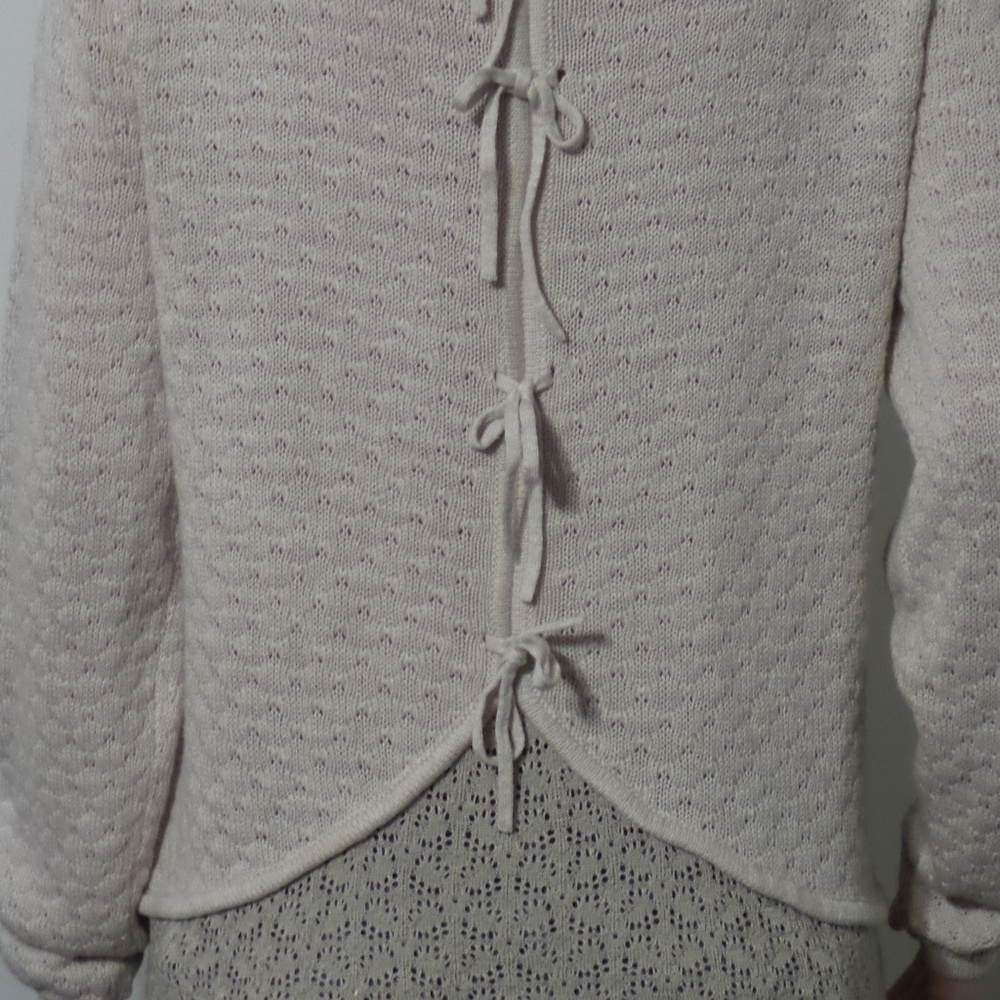 Unique Cupio High Low Tie Back Sweater Size L